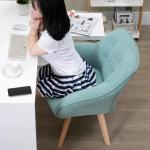 Stoffen Draaibare Fauteuil met Stevige Houten Benen voor Kleine Ruimten Grijze Fluwelen Accent Stoel voor Eetbureau of Lounge