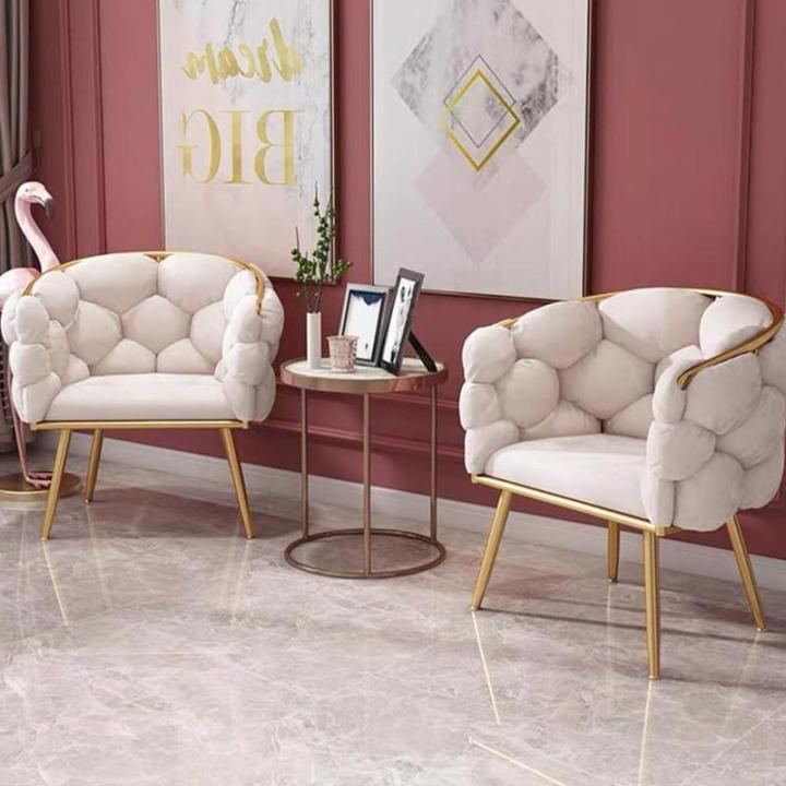 Luxe Pluizige Fluwelen Make-up Fauteuil met Gouden Metalen Benen voor Slaapkamer Woonkamer en Cafe Moderne Gestoffeerde IJdelheid Leisure Fauteuil