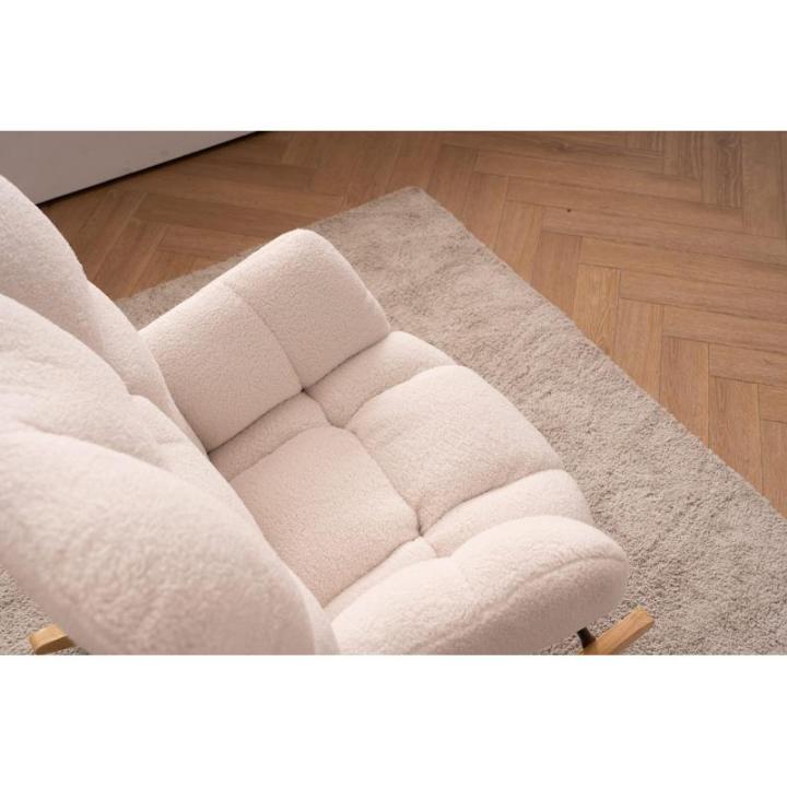 Moderne Wingback Tufted Schommelstoel met Gewatteerde Zitting en Massief Houten Poten Wit