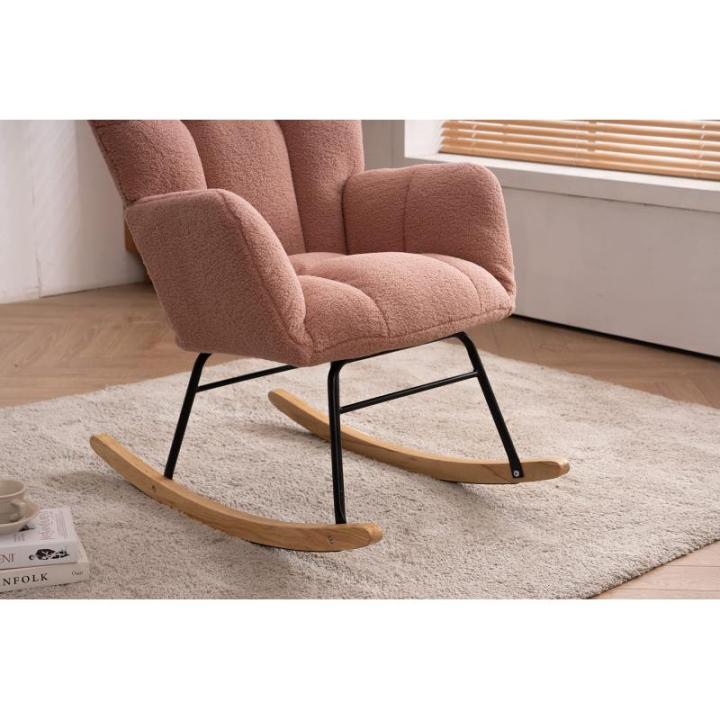 Moderne Tufted Wingback Schommelstoel met Gewatteerde Zitting en Massief Houten Poten Roze